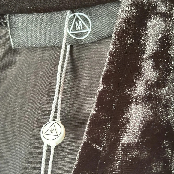 MISSGUIDED Crushed Velvet Choker Detail Bodycon Dress Black. M - Picture 4 of 11